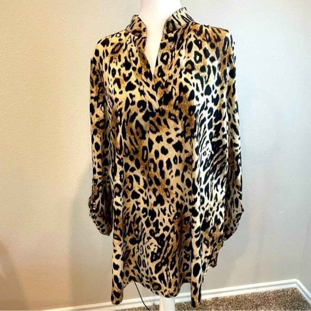 Yahada USA Leopard Print V Neck Blouse